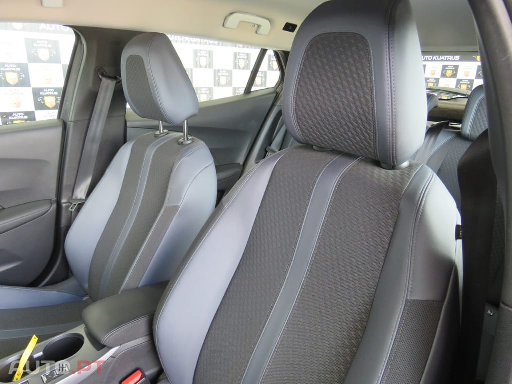 Peugeot 2008 1.5 BlueHDi Allure