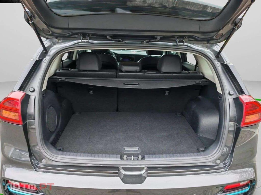 Kia Niro Spirit 64kWh I.V.A DEDUTÍVEL 