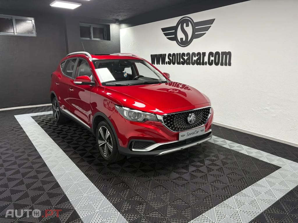 MG ZS Luxury