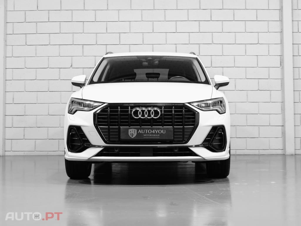 Audi Q3 45 TFSIe S line S tronic