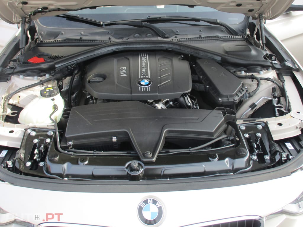 BMW 318 2.0 D Touring Luxury  Nacional 143 cv -Ano 2015 Nacional