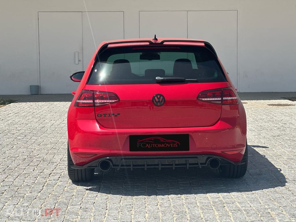 Volkswagen Golf 2.0 TSI GTI DSG
