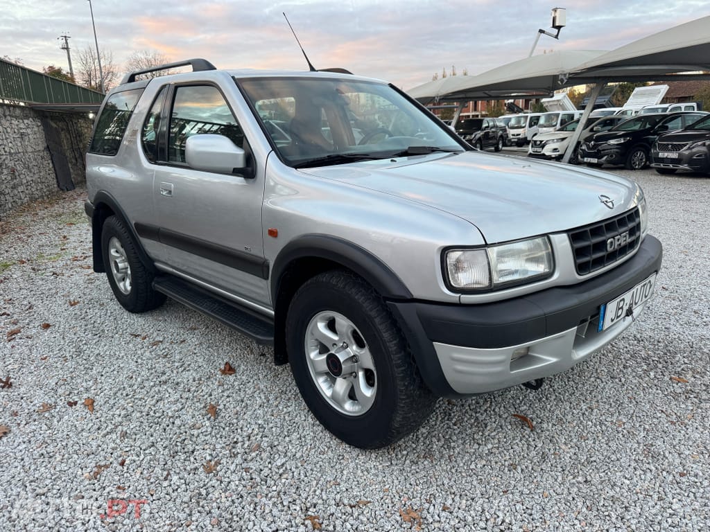 Opel Frontera 2.2 DTi Sport