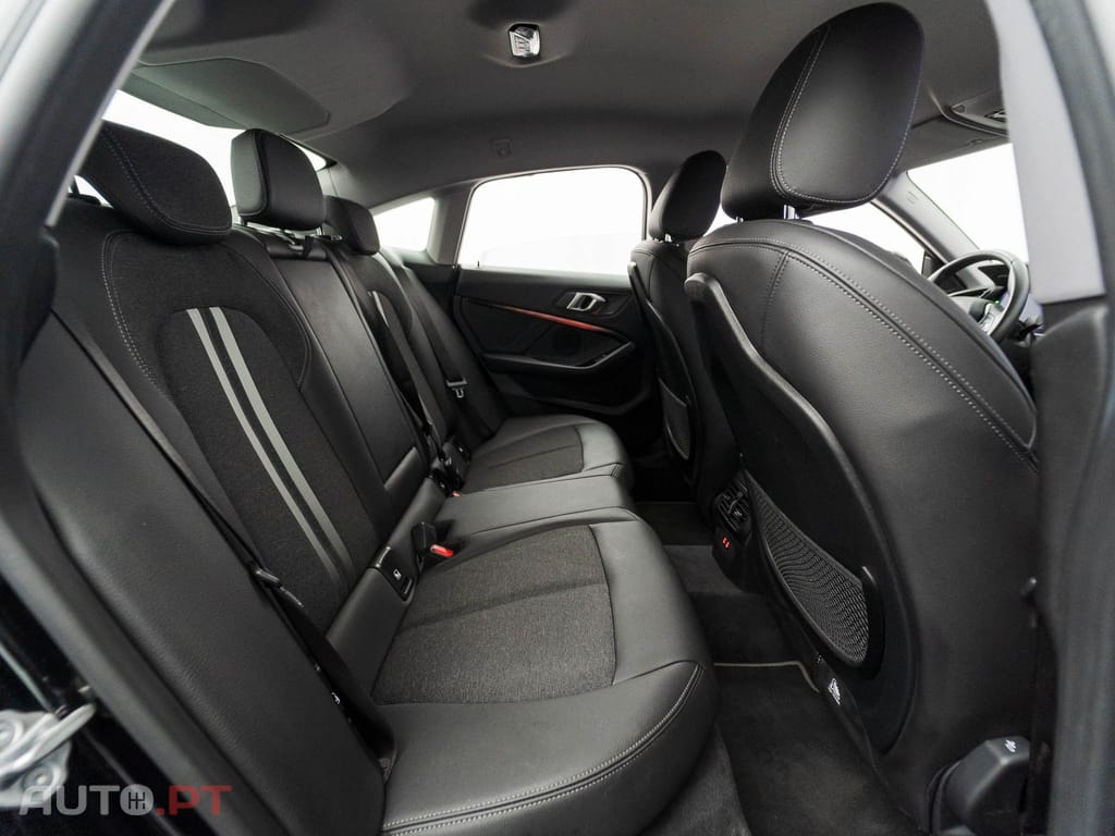 BMW 218 i Advantage