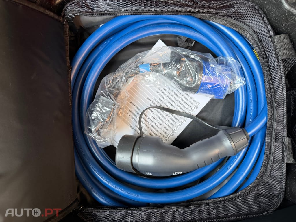 Ford Mustang Mach-E Standard • 75,7 kWh • 294 CV