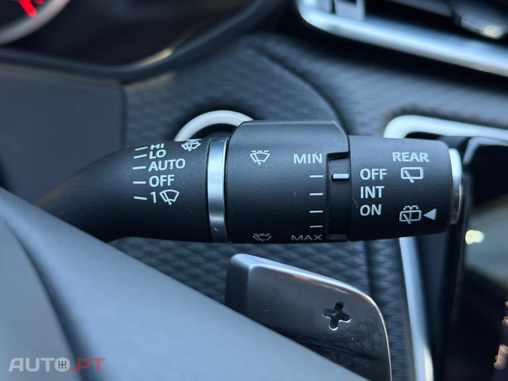 Land Rover Velar 2.0 D200 AWD R-Dynamic SE