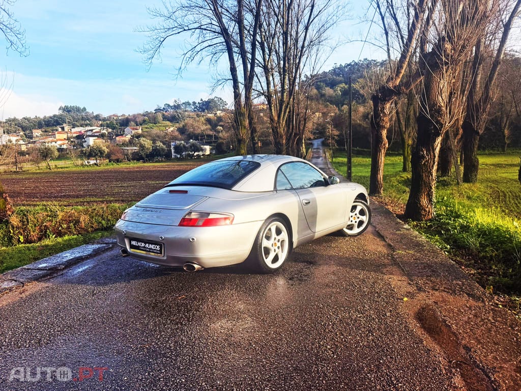 Porsche 911 Carrera 4 Cabrio