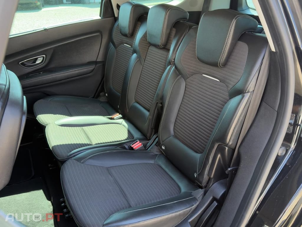 Renault Scénic 7 LUGARES