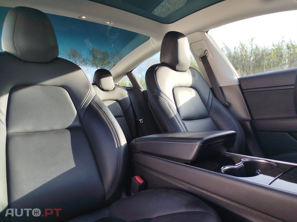 Tesla Model 3 Tração Traseira