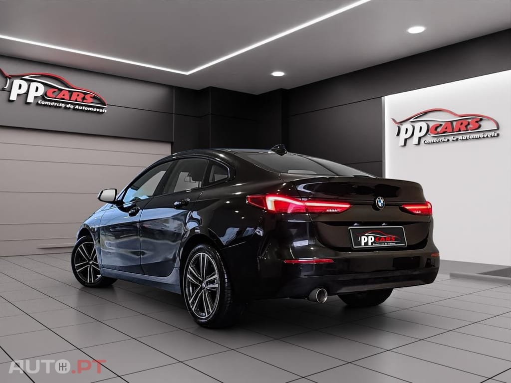 BMW 216 d Line Sport — fotografia 4