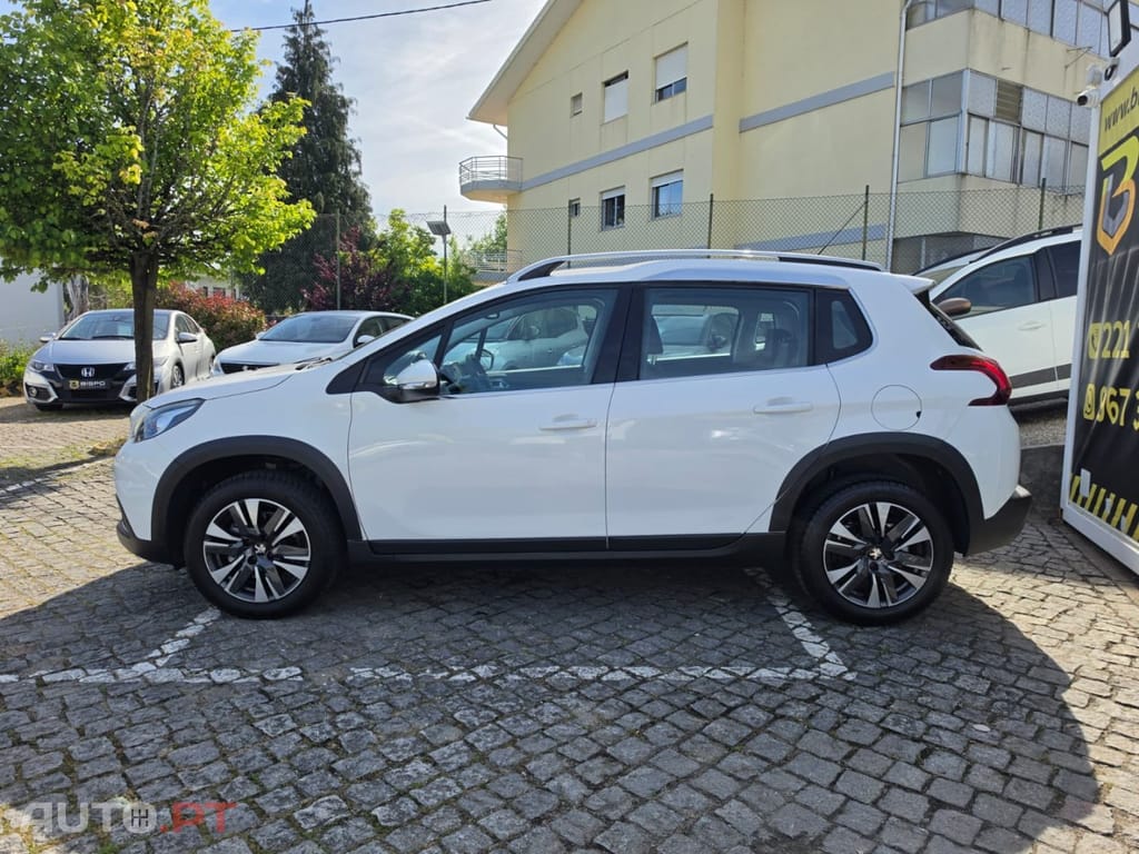 Peugeot 2008 1.2 PureTech Allure EAT6