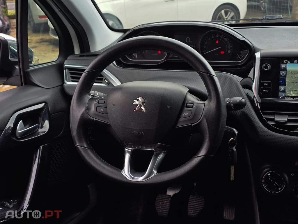 Peugeot 208 1.6 BlueHDi Style