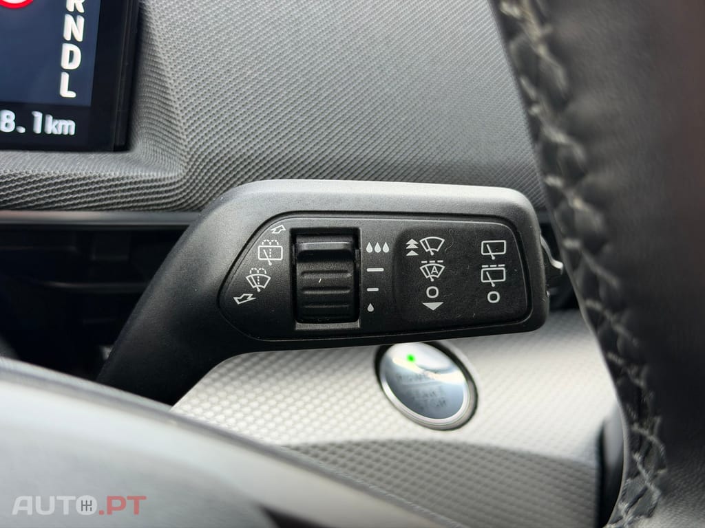 Ford Mustang Mach-E Alargada