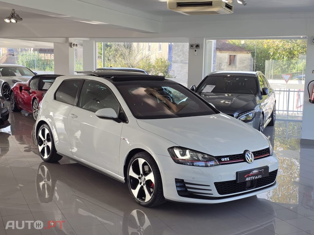 Volkswagen Golf 2.0 TSI GTI DSG