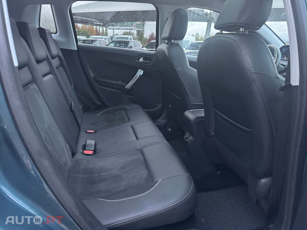 Peugeot 2008 1.2 PureTech Crossway EAT6