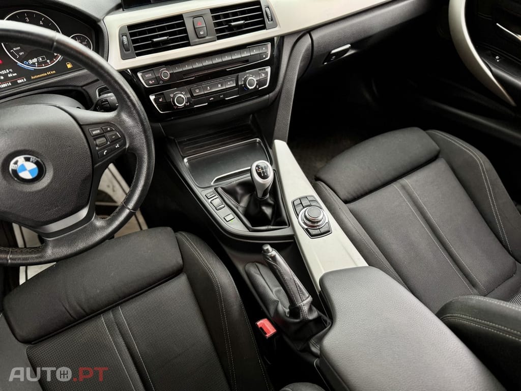 BMW 318 d Touring Modern Line