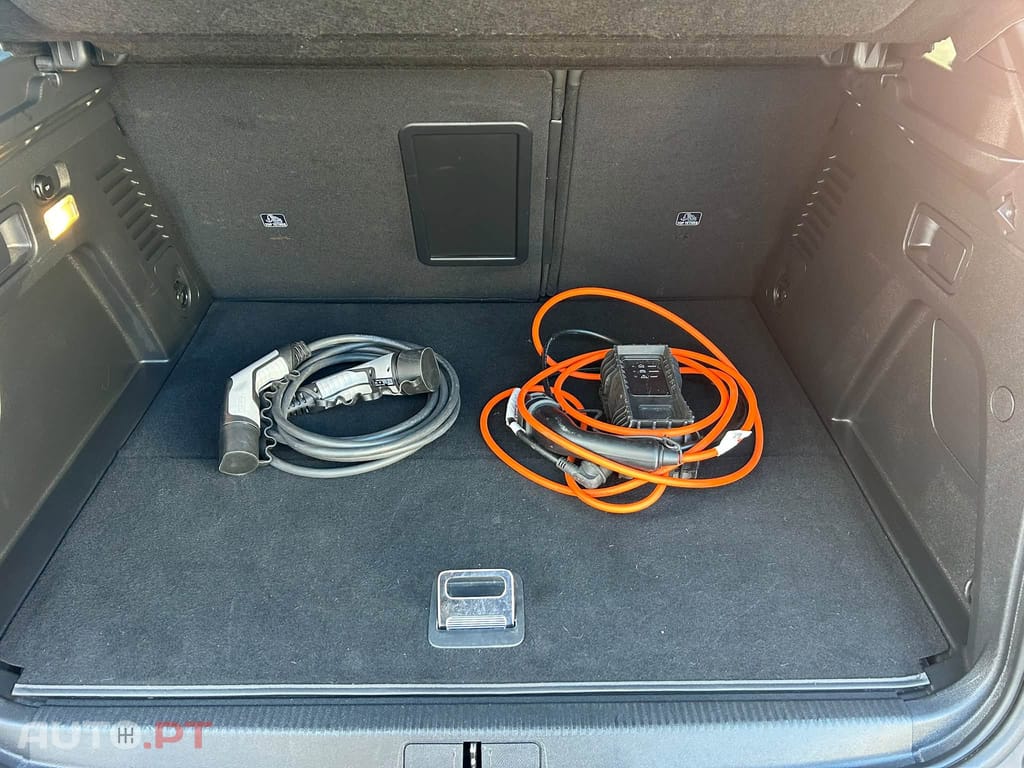 Peugeot 3008 1.6 Hybrid Allure e-EAT8