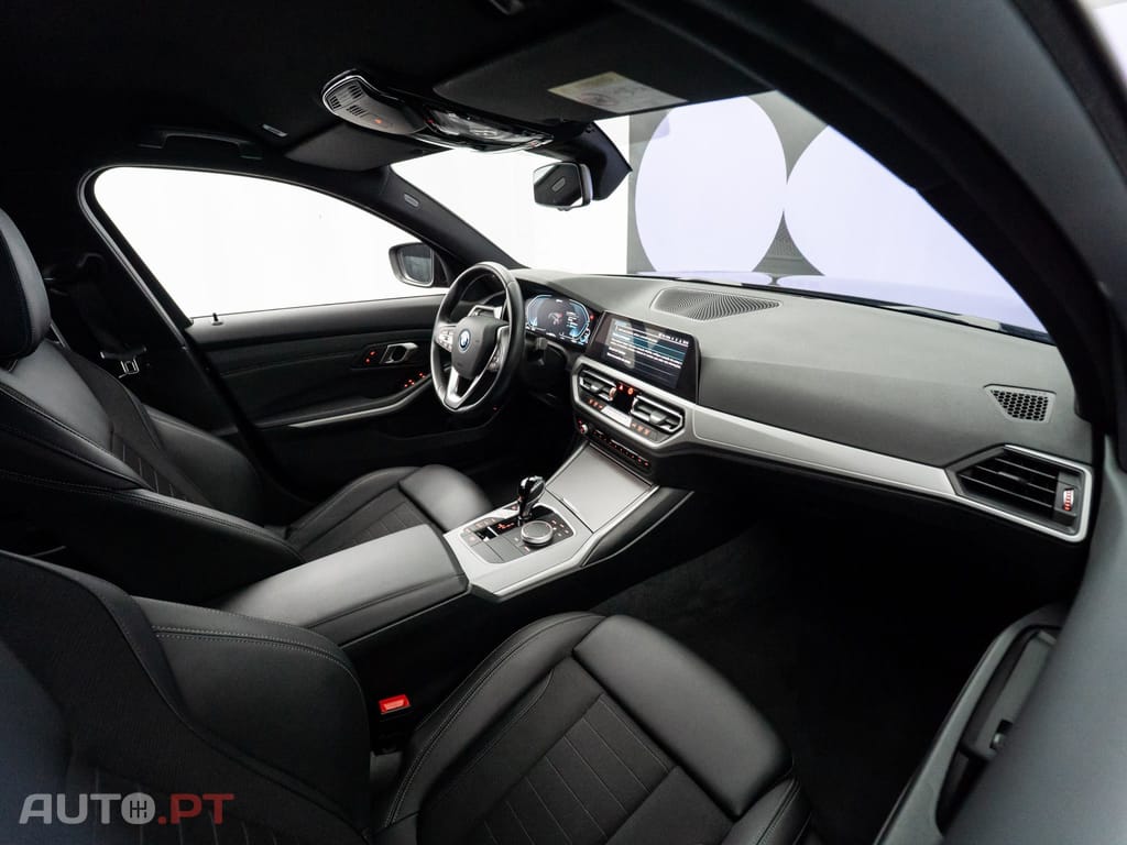 BMW 320 e Touring Corporate Edition Auto