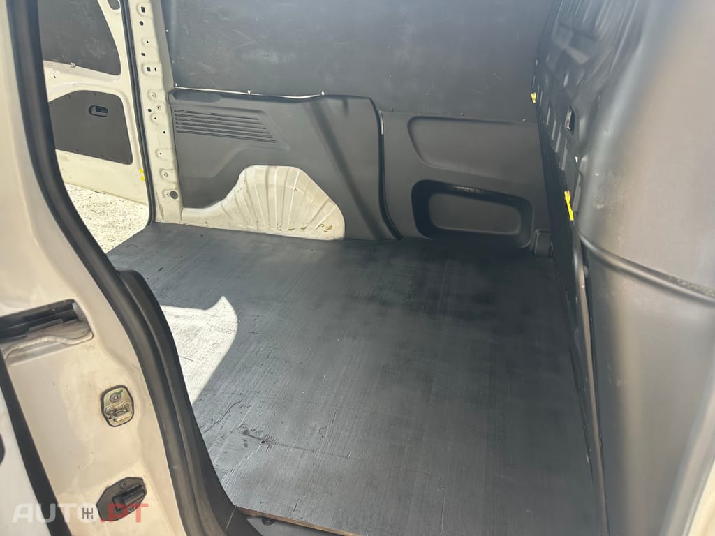 Peugeot Partner 1.5 BlueHDi Premium Standard