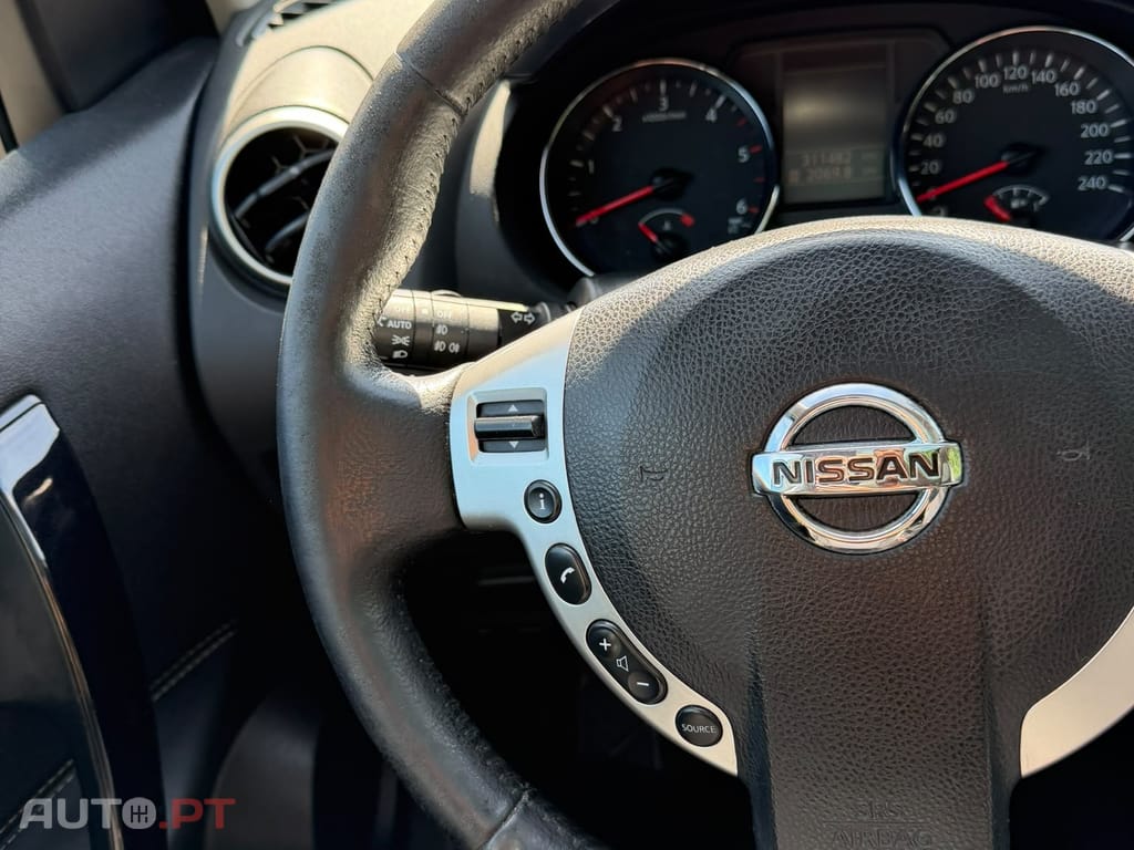 Nissan Qashqai 1.6 dCi Tekna Premium 18