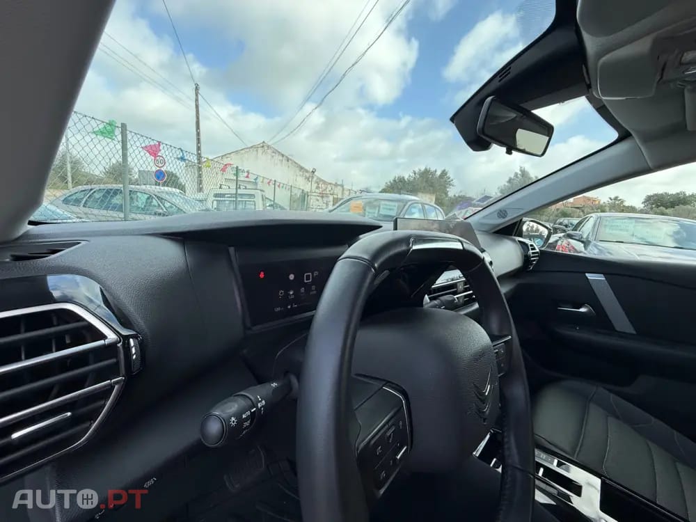 Citroen C4 Outro