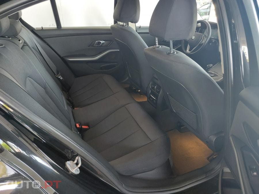 BMW 330 e Auto