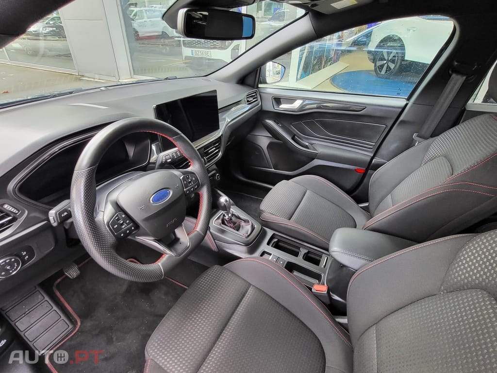 Ford Focus SW 1.0 EcoBoost MHEV ST-Line X