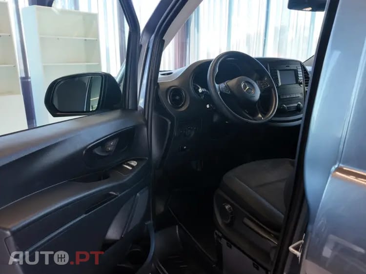 Mercedes-Benz Vito Outro