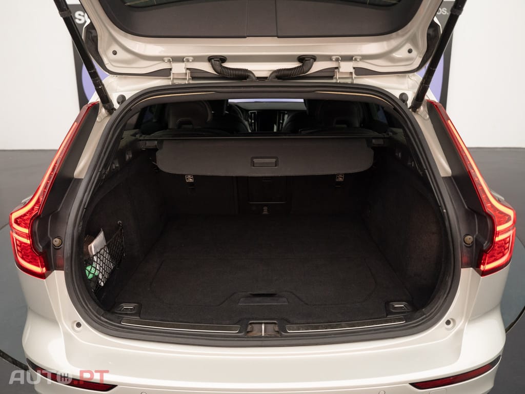 Volvo V60 2.0 T6 AWD TE R-Design
