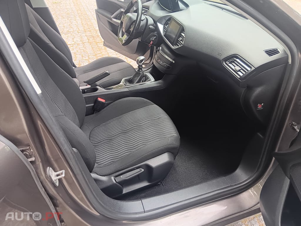 Peugeot 308 SW 1.6 BlueHDI