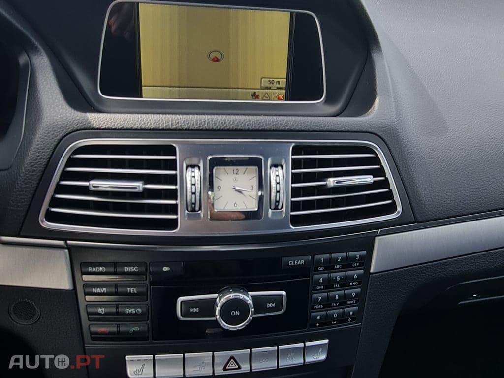 Mercedes-Benz E 220 CDi BlueEfficiency Auto