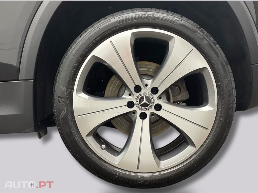 Mercedes-Benz GLA 250 I.V.A DEDUTIVEL e