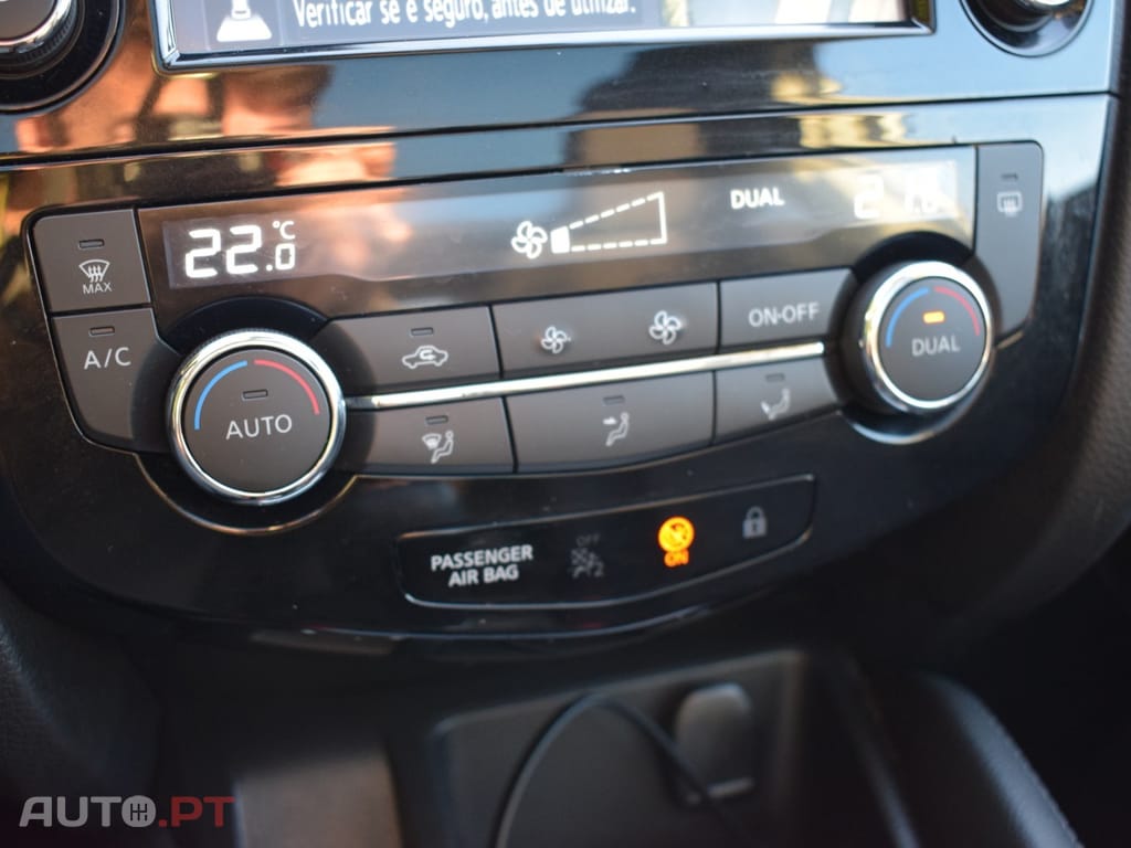 Nissan Qashqai 1.5 dCi N-Connecta J18+Led