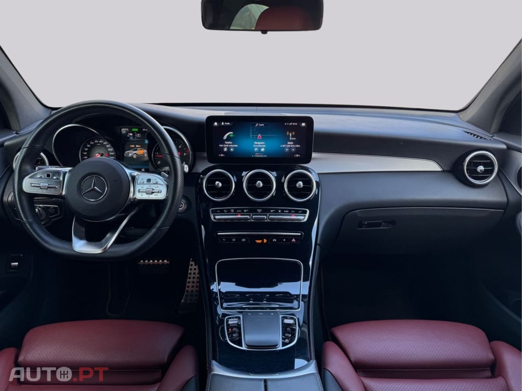 Mercedes-Benz GLC 300 I.V.A DEDUTÍVEL de 4Matic AMG