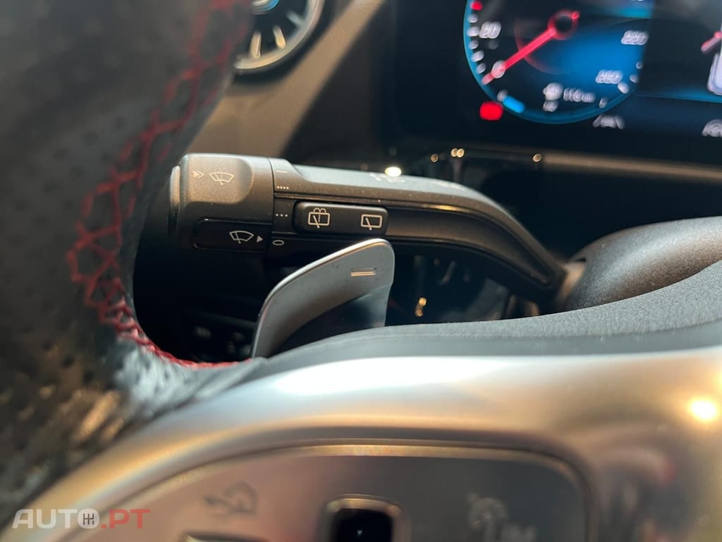 Mercedes-Benz GLA 250 e AMG LINE