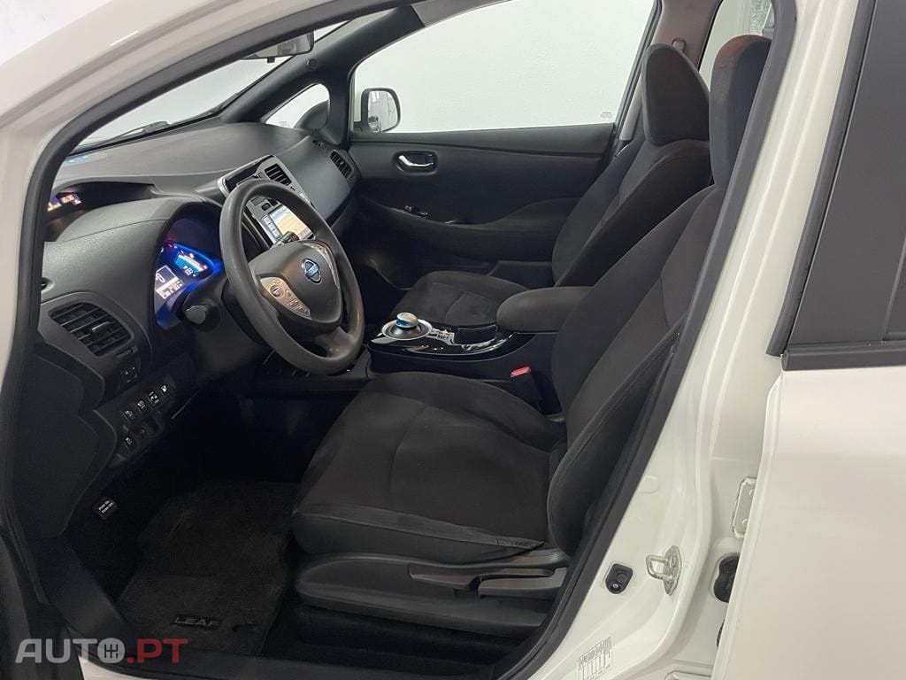 Nissan Leaf Acenta Limited Edition Flex