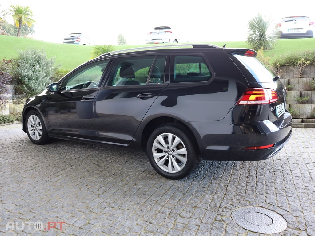 Volkswagen Golf Variant 1.6 TDi Confortline DSG