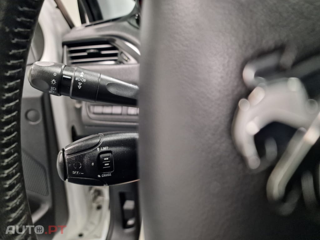 Peugeot 208 1.4 HDi Active