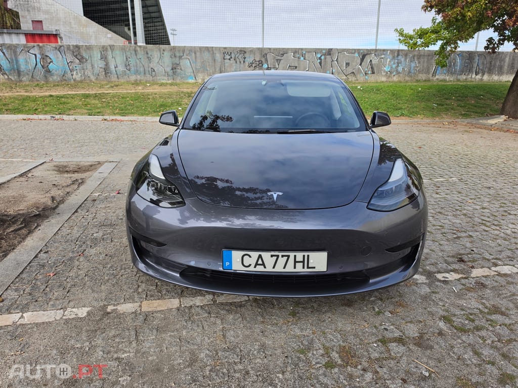 Tesla Model 3 SR Plus