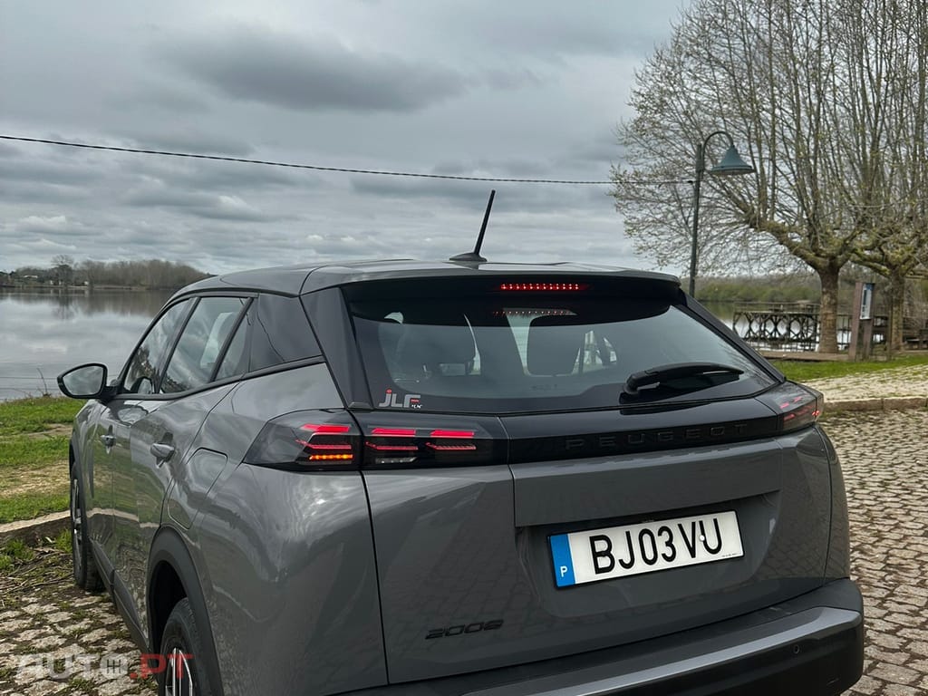 Peugeot 2008 ACTIVE 1.2 PURETECH