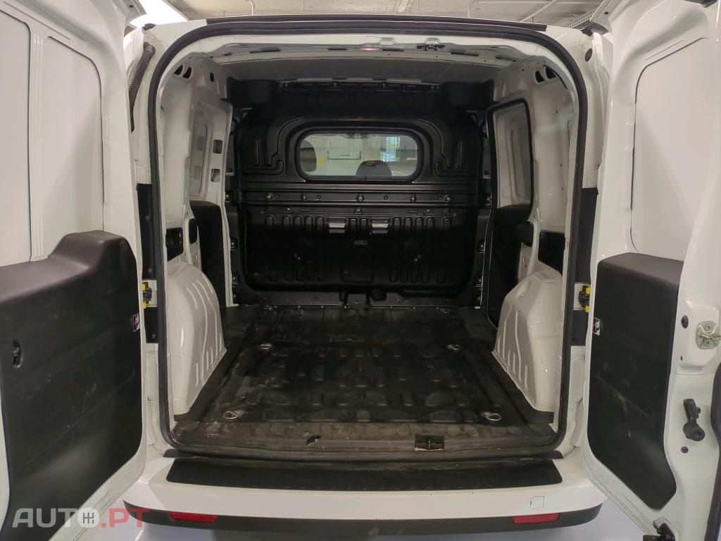 Fiat Doblo Cargo 1.6 MJ SX 3L