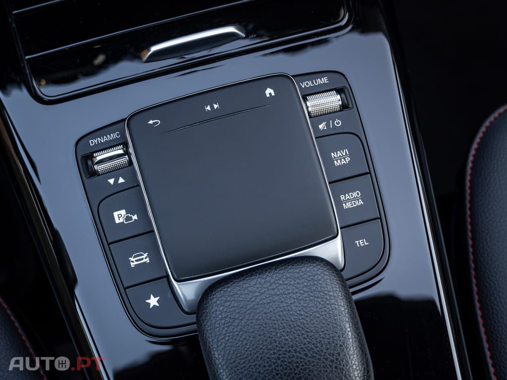 Mercedes-Benz CLA 250 e AMG Line