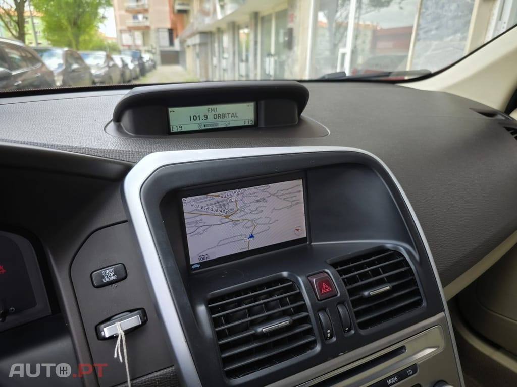 Volvo XC60 2.4 D Momentum Geartronic