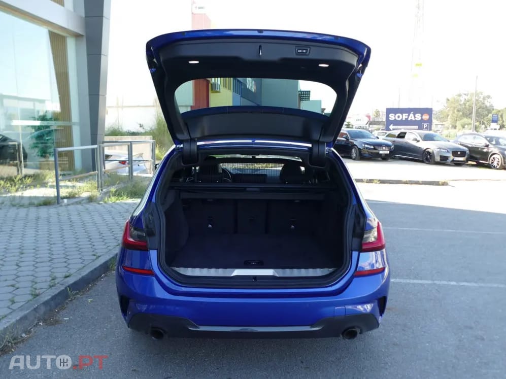 BMW 330 e Pack Desportivo M Auto