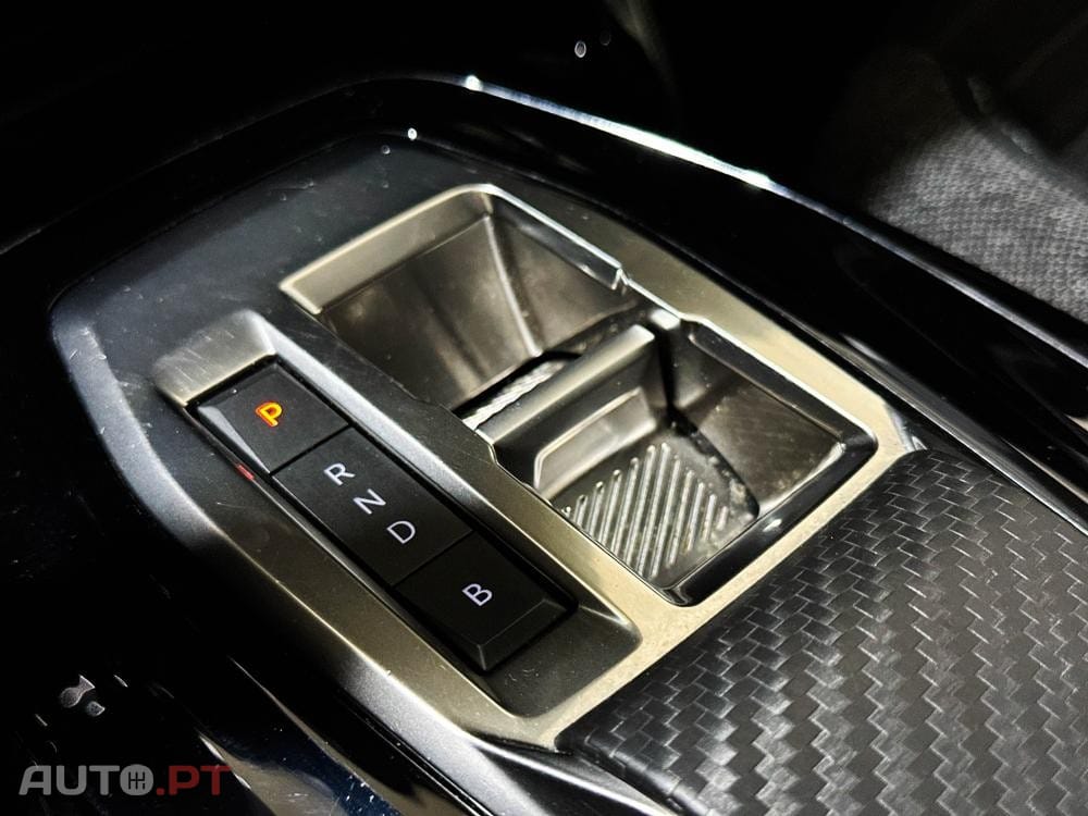 Peugeot E-208 50 kWh SE Style