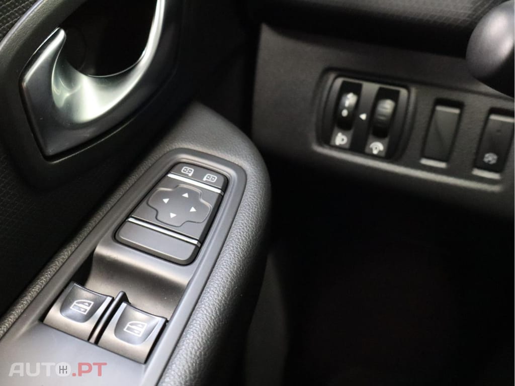 Renault Clio 0.9 TCe  Limited Sport Tourer