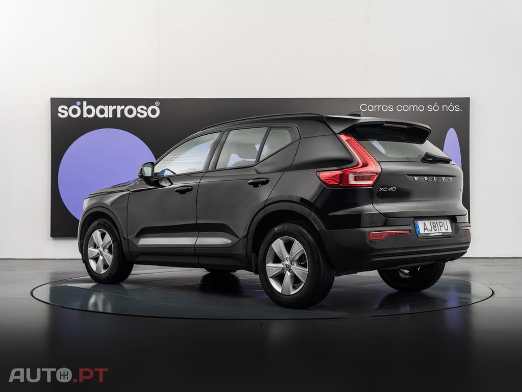 Volvo XC40 1.5 T2 Momentum Core