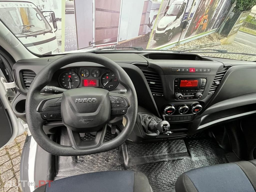 Iveco Daily PLATAFORMA