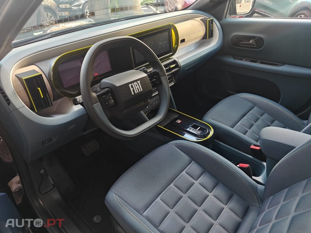Fiat Grande Panda 1.2 Hybrid La Prima eDCT