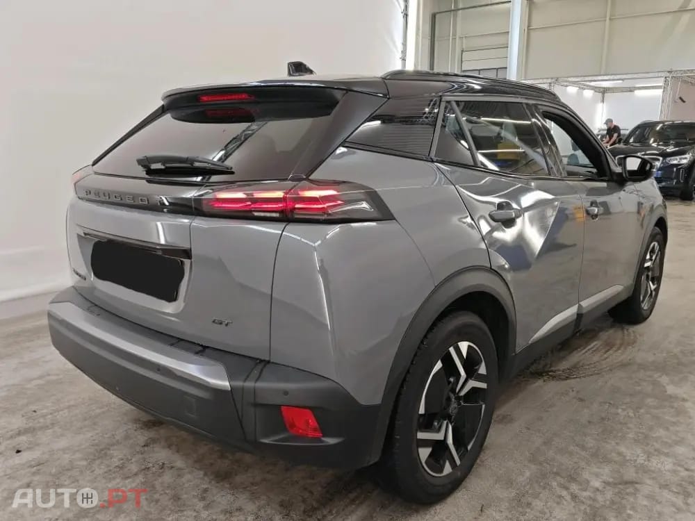 Peugeot E-2008 GT